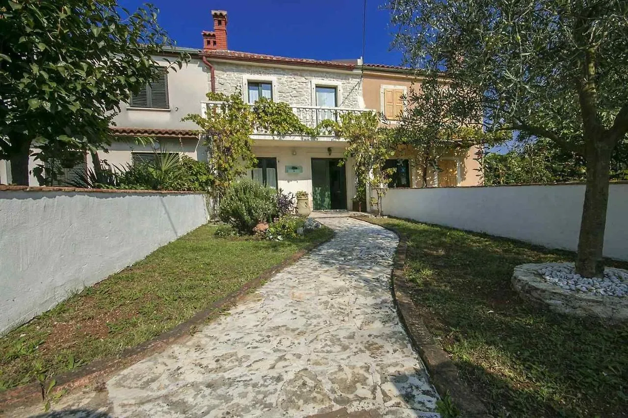 House Ester Umag 0*,